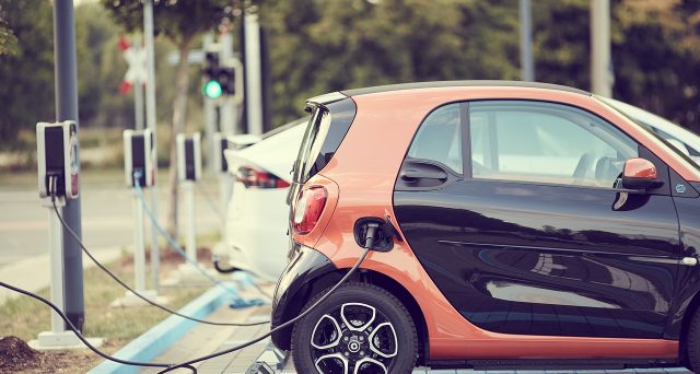 Incentivi auto elettriche: la risposta all'aumento benzina tarda ad arrivare