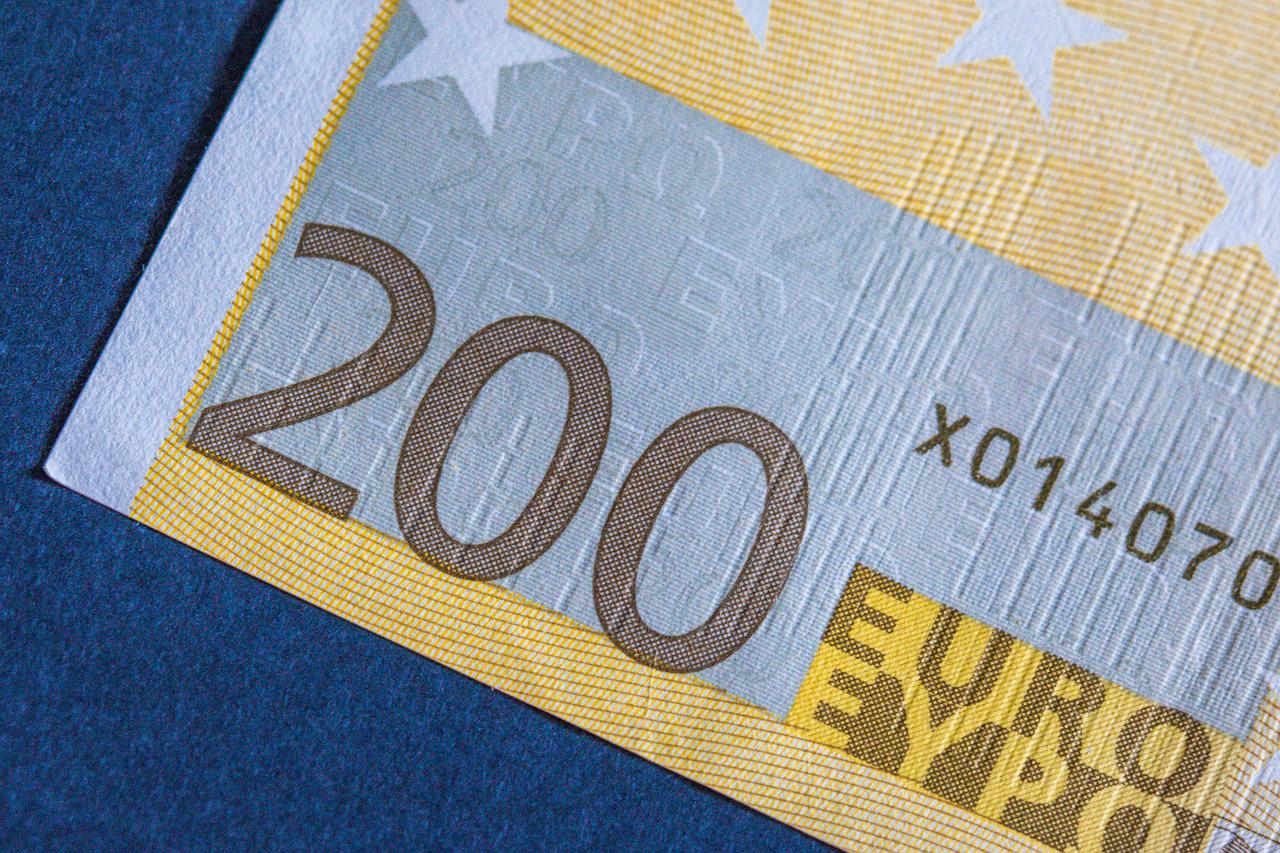 Il bonus 200 euro sta per arrivare ma per qualcuno c'è una brutta notizia