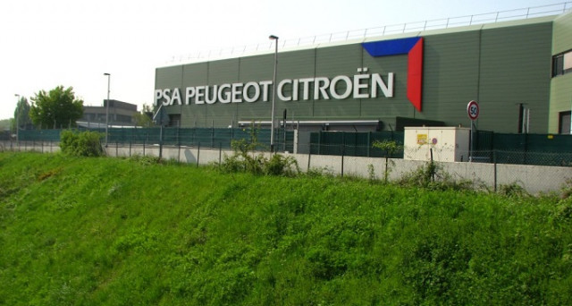 Peugeot, Citroen e DS: le loro automobili da adesso in poi potranno essere acquistate direttamente online in Francia dai clienti del gruppo PSA.