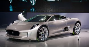 Jaguar potrebbe ispirarsi al concetto C-X75 per la sua F-Type di nuova generazione