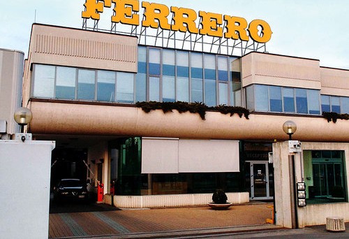Offerte di  lavoro per laureati e laureandi da parte di Ferrero: stage retribuiti fino a 1500 euro.