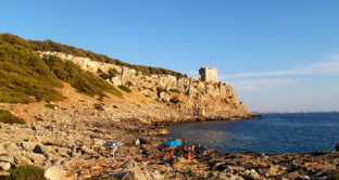 Spiagge e borghi in Italia da vedere anche ad agosto, luoghi poco affollati e senza assembramenti. 
