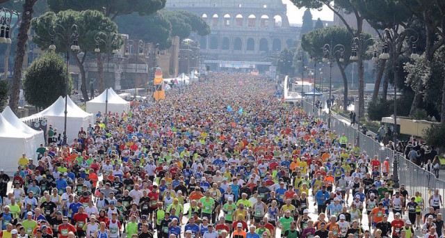 Mezza Maratona di Roma 2017: evento in notturna nella Capitale. Data, quota di iscrizione e informazioni sul percorso.