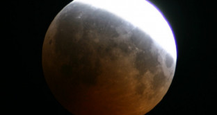 Superluna in arrivo, la luna piena del 19 febbraio è la più grande dell’anno