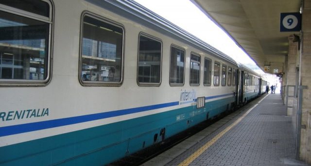 Le informazioni sullo sciopero dei treni programmato per il 25 ottobre. Caos in tutta Italia. 