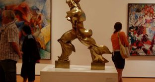 L'iconica scultura dell'artista futurista aggiudicata in un'asta tra sette contendenti da Christie’s a New York.