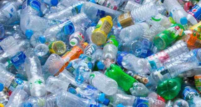 Tassa sulla plastica e le bevande zuccherate: a che punto siamo?
