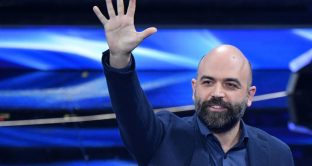 Elezioni 25 settembre, Saviano contro il centrodestra, il suo post scatena polemiche sui social
