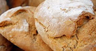 Prezzi shock del pane: negli ultimi 10 anni è aumentato del 57%.