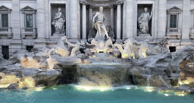 Monetine nella Fontana di Trevi, che fine fanno?