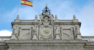 Il titolo di stato spagnolo con scadenza 2066 (ES00000128E2) è acquistabile sul Mot per importi di 1.000 euro