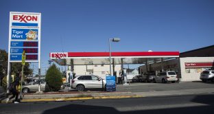 Exxon Mobil ha emesso obbligazioni a tasso fisso e altre a tasso variabile, in entrambi i casi in dollari. Vediamo le principali caratteristiche e cerchiamo di capire quali presenterebbero maggiori opportunità. 