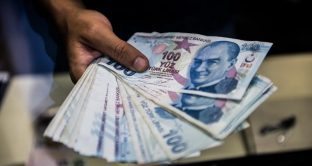 Lira turca al collasso contro il dollaro
