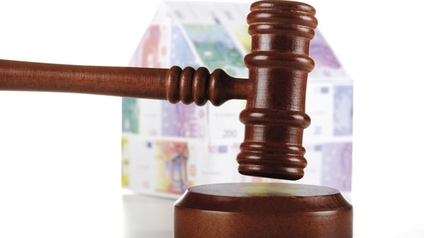Come funziona il decreto di trasferimento nelle aste giudiziarie immobiliari e cosa è l'esproprio?