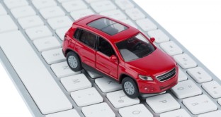 Non sempre i venditori di auto online sono trasparenti, attenzione alle omissioni di informazioni e alle pratiche commerciali scorrette.