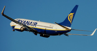 Le offerte di Ryanair con i voli super low cost a tratta relativi agli aeroporti di Bergamo, Malpensa, Bologna, Torino e Roma. 