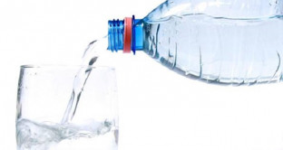 Ecco il comunicato stampa della Federconsumatori sull'Acqua che a causa della speculazione  quella in bottiglia è aumentata del 25% ed il decalogo per un buon risparmio idrico.