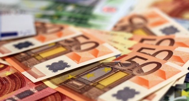 L'analisi di Tecnocasa su quanto costa acquistare un bilocale nelle zone centrali delle principali città italiane: ecco dove si risparmia di più.