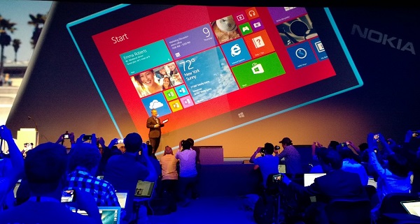 Scopriamo insieme tutte le novità Nokia presentate durante l'evento di questa mattina: i nuovi Asha 500, 502 e 503: smartphone entry level, economici e di qualità; Lumia 1520, phablet pensato per foto da urlo; Lumia 2520, tablet Nokia da 1.1 pollici con Windows RT 8.1. 