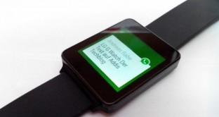 Anche WhatsApp sarà compatibile sugli smartwatch equipaggiati con Android Wear: in attesa della versione definitiva, vediamo come funzionerà. 