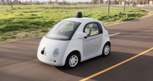 Google prepara un nuovo look per la Google Car e cerca un designer industriale esperto che se ne occupi: commercializzazione prevista entro il 2019. 