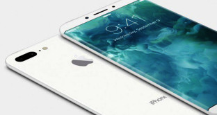 Le ultimissime immagini leaked di iPhone 8 mostrano una somiglianza con iPhone 7 piuttosto spiccata. Intanto si parla del jack cuffie.