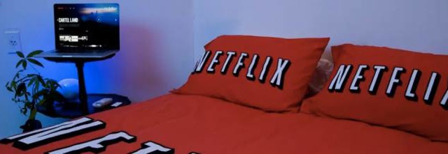 Quante volte fate sesso all'anno? Sapete che c'entra la vostra passione per Netflix, streaming e smartphone? Ecco i risultati sorprendenti di uno studio. 