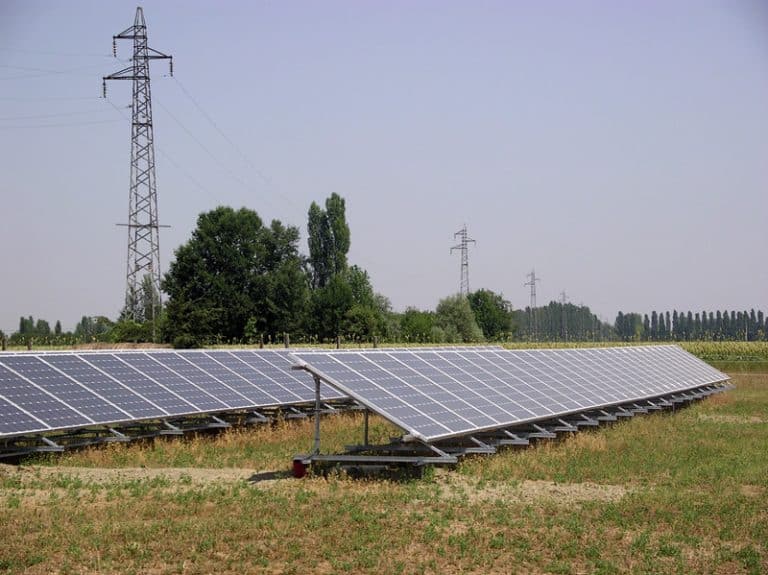 Vietato l’accesso agli incentivi statali per l’installazione di impianti solari fotovoltaici con moduli collocati a terra in aree agricole
