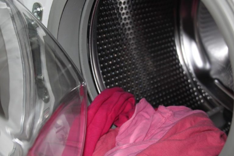 È tornata, purtroppo, la cosiddetta truffa delle telefonate mute dalla Tunisia: attenzione potrebbe prosciugare il conto di coloro che accetteranno la chiamata.