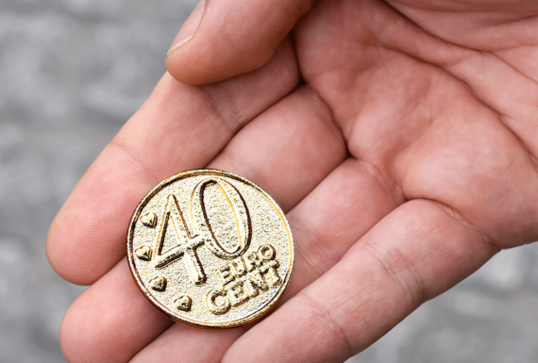 Non è una bufala ma la notizia delle nuove monete da 40 centesimi va chiarita per evitare truffe e disinformazione. Ecco perché sono state lanciate e qual è il loro valore (simbolico).