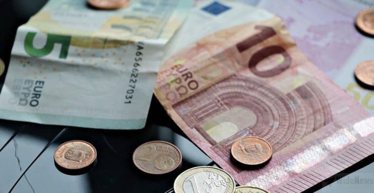 A luglio è in arrivo un aumento fino a 300 euro in busta paga grazie all'assegno unico universale che, per un semestre, convivrà con l'assegno al nucleo familiare.