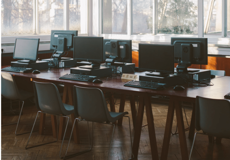 Possono accedere al Bonus Investimenti in Beni Strumentali tutte le imprese residenti nel territorio dello Stato, indipendentemente dalla forma giuridica, dal settore economico di appartenenza, dalla dimensione e dal regime fiscale di determinazione del reddito.