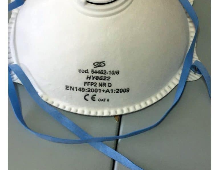 Fendi, Gucci, Ferragamo, Celine, Valentino, Serapian Richemont e Prada, sono solo alcune delle grandi aziende che hanno riconvertito la produzione.