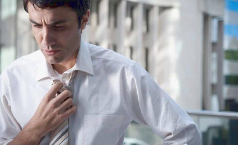 l’allontanamento volontario dal lavoro per paura di contagio, non è riconducibile ad un’assenza giustificata.