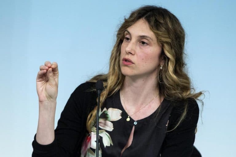 In un'intervista al Corriere della Sera, il ministro della P.a. Marianna Madia illustra i cambiamenti che arriveranno con decreti attuativi della riforma della pubblica amministrazione: "Così cambia lo Stato, non ci saranno più incarichi a vita".