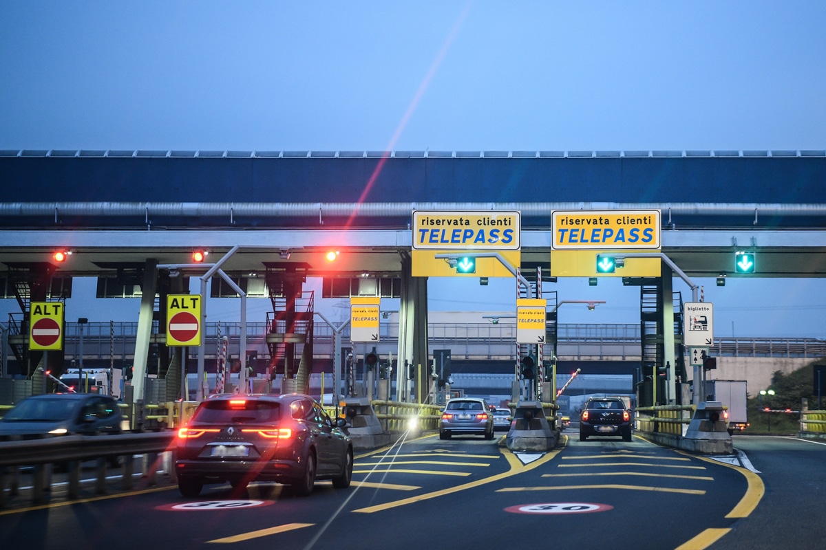 Risparmiare col Telepass, confronto e offerte per viaggiare in autostrada