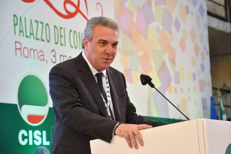 Con l'addio a fine 2021 di Quota 100, i riflettori sono tutti puntati sulle Pensioni Quota 41 e sull'uscita dal lavoro a 62 anni. L'obiettivo numero uno è scongiurare lo scalone col ritorno alla Fornero.