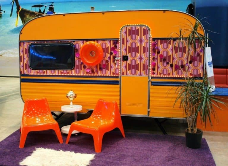 Come noleggiare una roulotte e quali sono i vantaggi di trascorrere una vacanza in roulotte.