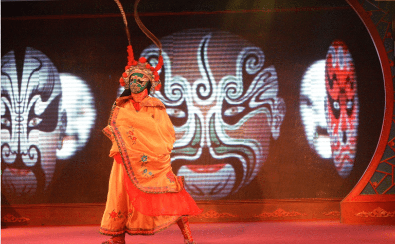 Il Bonus 1.000 euro consiste in un’indennità, per il solo mese di novembre, in favore dei lavoratori del settore turistico, dello spettacolo e delle terme che hanno cessato i loro rapporti di lavoro.