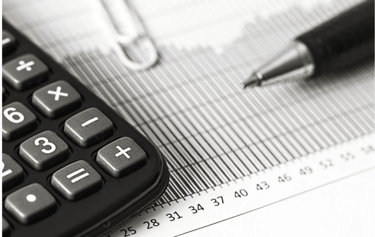 Il fisco sarà in grado di precompilare le dichiarazioni annuali Irpef delle partite Iva, calcolando mese per mese o trimestralmente quanto deve incassare o restituire.