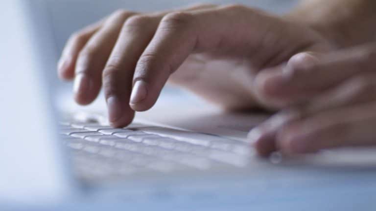 L'Agenzia delle Entrate ha messo in allerta per finte email con oggetto "Acconti" o "F24 Acconti".