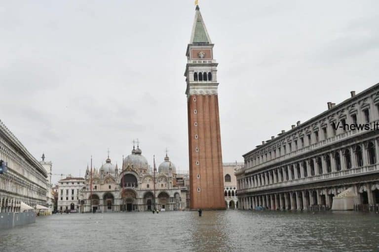 Cambiamenti climatici, Mose e inondazioni: Venezia rischia davvero di finire sott'acqua.