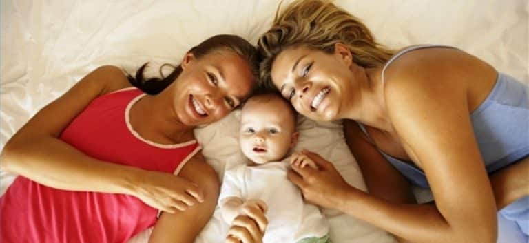 L'Italia è il paese in cui la fecondazione eterologa costa troppo: ecco che alcune donne si affidano a Facebook, a proprio rischio e pericolo.