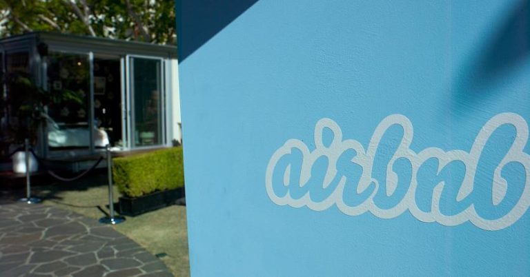 La tassa per gli affitti brevi va sempre pagata poiché l'Agenzia delle Entrate conosce ogni dato anche dei contratti di affitto non registrati, ecco come.