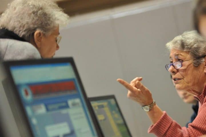 Ape Social e bonus Renzi: compatibilità. Chi ne ha diritto deve fare domanda?