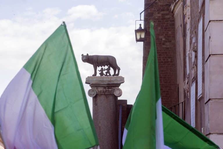 Asta del Tesoro oggi dei decennali (ISIN: IT0005383309) e dei quinquennali (ISIN: IT0005386245), le cui cedole e i rendimenti appaiono realmente allettanti.