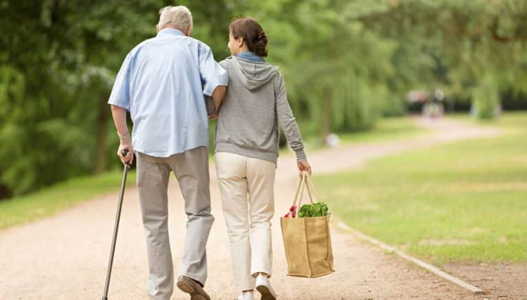 Se la colf, badante o baby sitter si sposa o ha un figlio ha diritto al congedo matrimonio o maternità? Quali sono le regole?