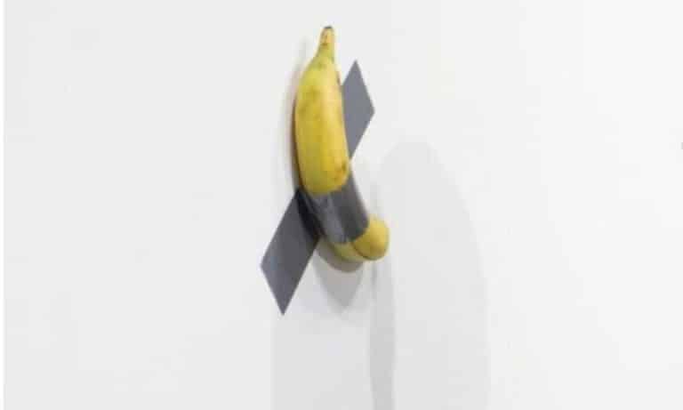David Datuna ha mangiato l'ultima opera dell'italiano Maurizio Cattelan, una banana attaccata al muro con lo scotch e che era stata venduta all'asta per 120.000 dollari. Com'è possibile che valga così tanto?