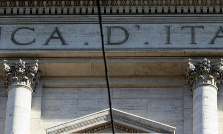Il "quantitative easing" di questi anni e potenziato con l'emergenza Covid suscita interrogativi tra quanti non hanno mai digerito il famoso "divorzio" da Banca d'Italia e Tesoro nel 1981. Ecco perché è diverso.
