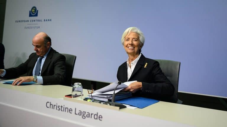 Rallentare gli acquisti con il PEPP o potenziarli in vista di una seconda ondata dei contagi? A Francoforte torna il consueto scontro tra "falchi" e "colombe".